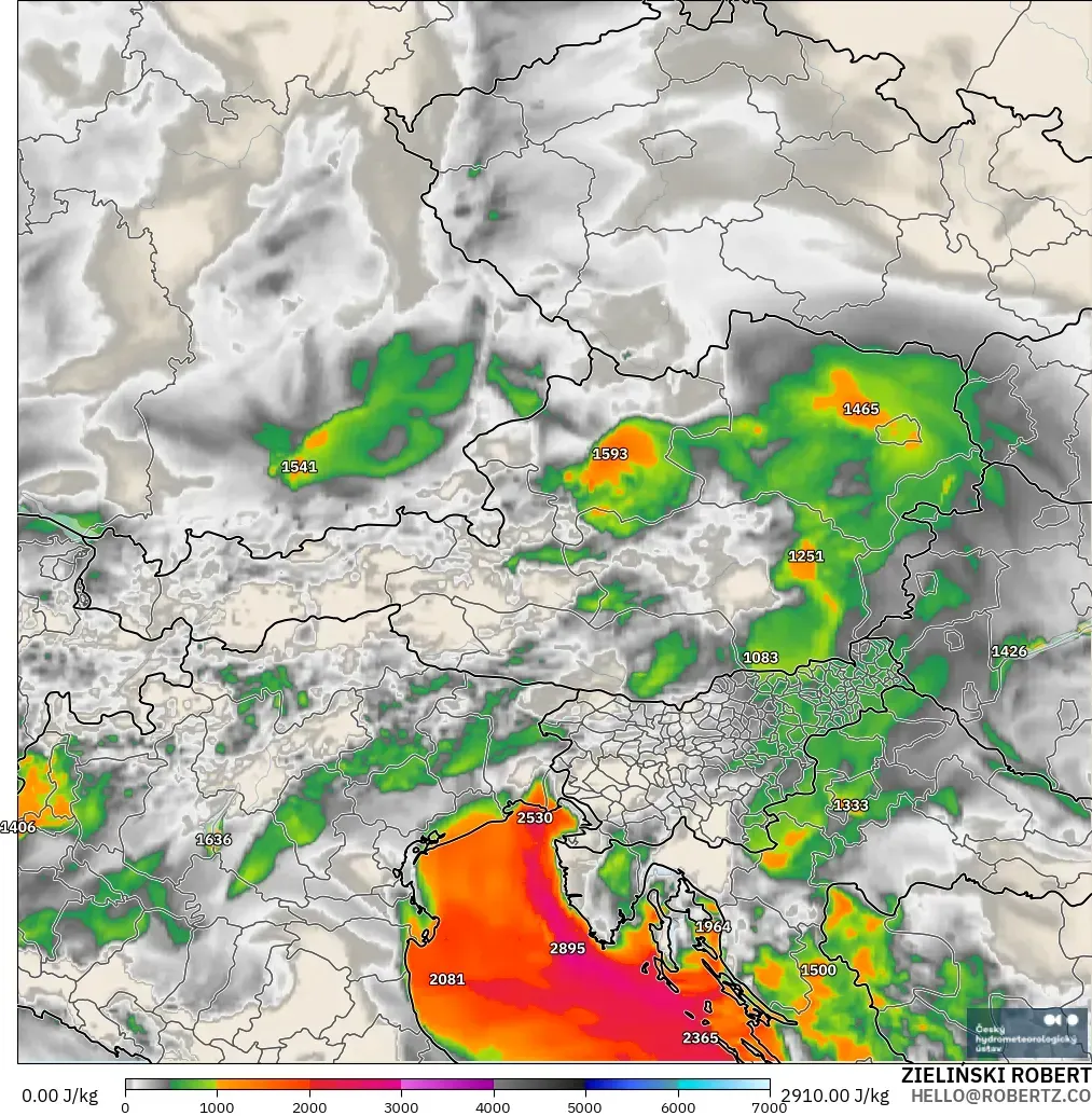 ALADIN CZ 2.3 km modelo - Austria, CAPE