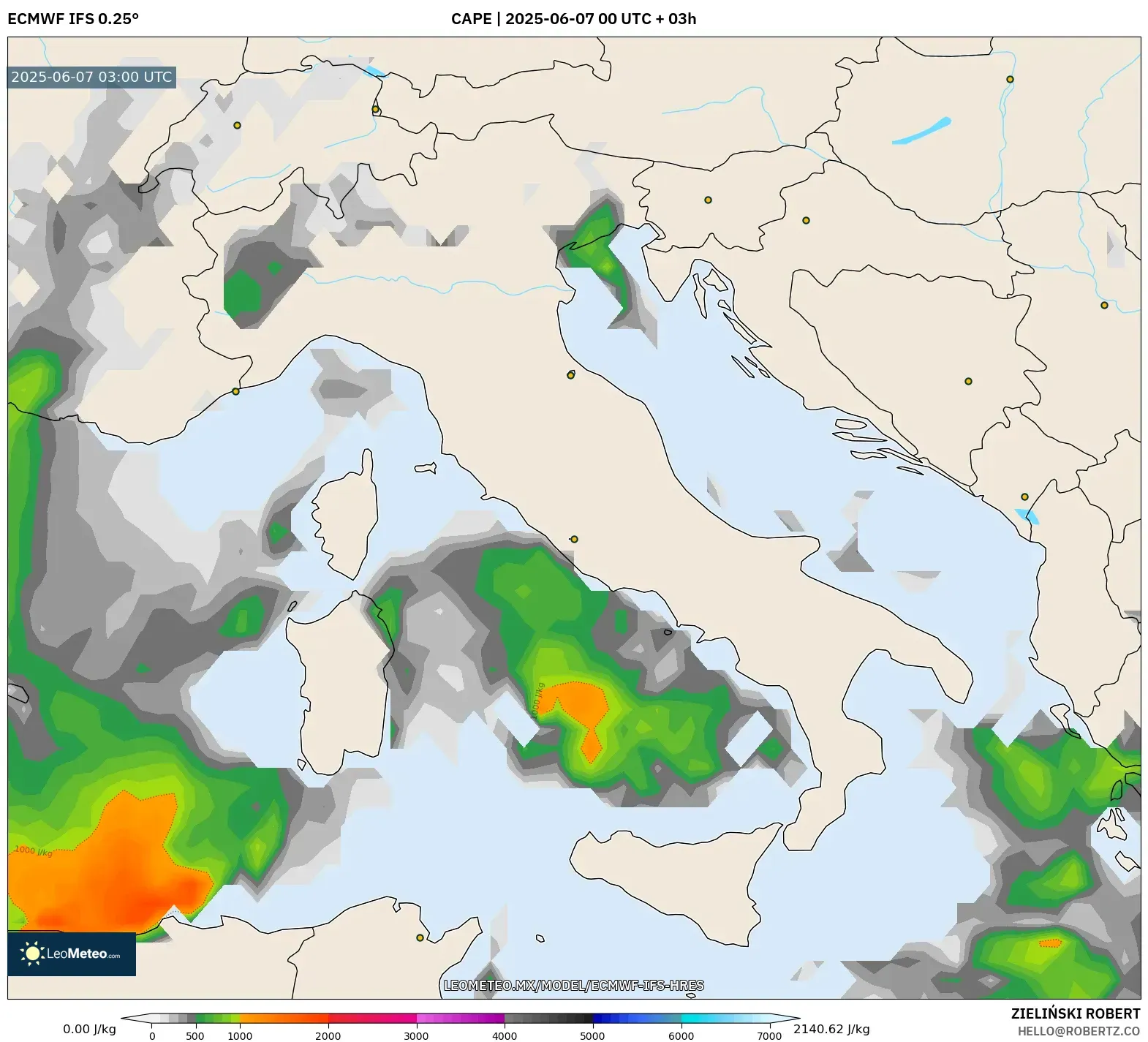 ECMWF IFS 0.25° model - Italia, CAPE ECMWF IFS 0.25° model - Italia, CAPE