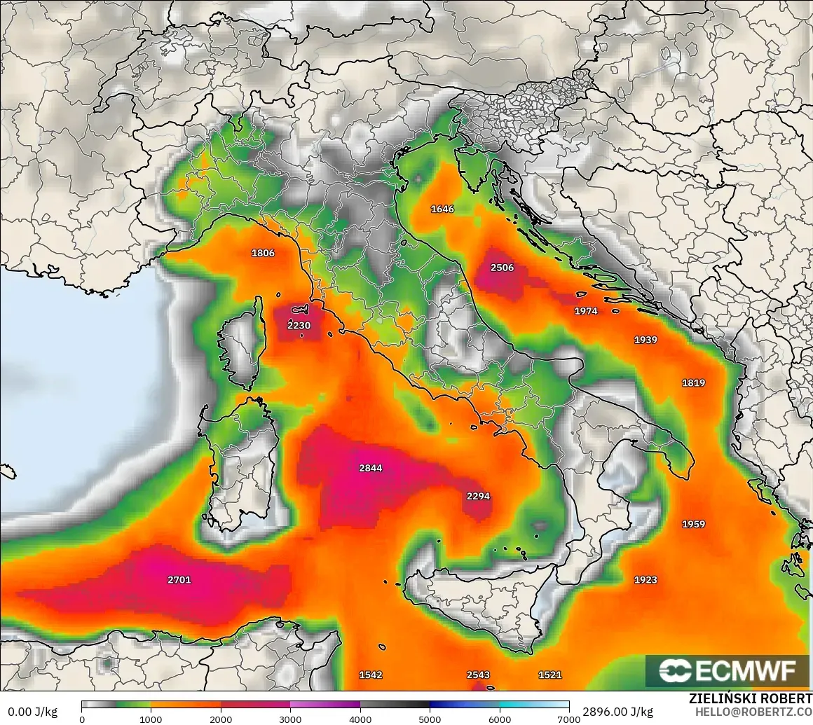 ECMWF IFS 0.25° modelo - Italia, CAPE