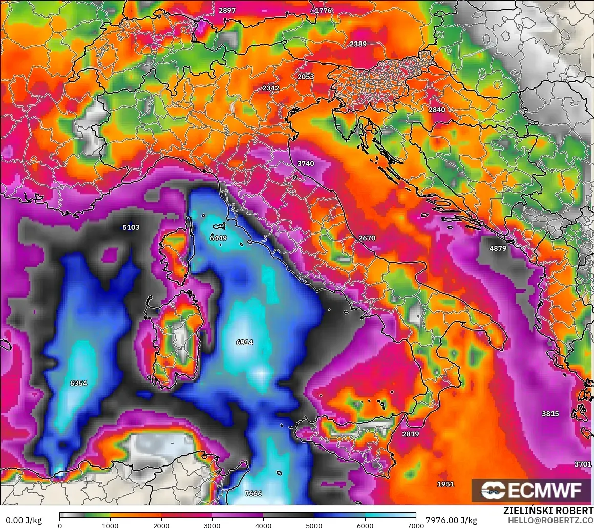 ECMWF IFS 0.25° modelo - Italia, CAPE